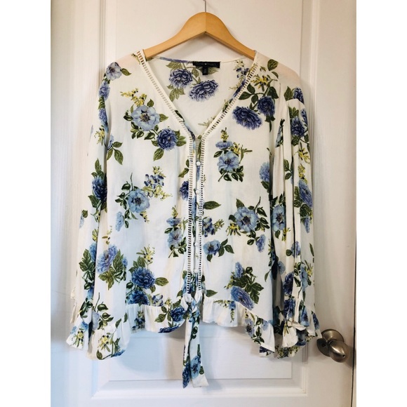 Derek Heart Tops - PLUS DEREK HEART— FLORAL RUFFLED HEM TOP